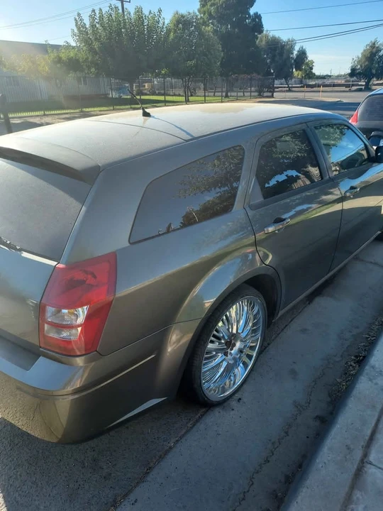 2008 Dodge Magnum 2nd Gen Wagon - Image 5 of 10