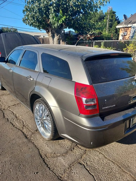 2008 Dodge Magnum 2nd Gen Wagon - Image 8 of 10