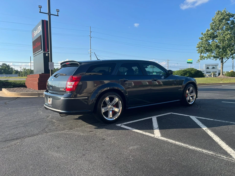 2008 Dodge Magnum SRT8 2nd Gen - Image 10 of 31