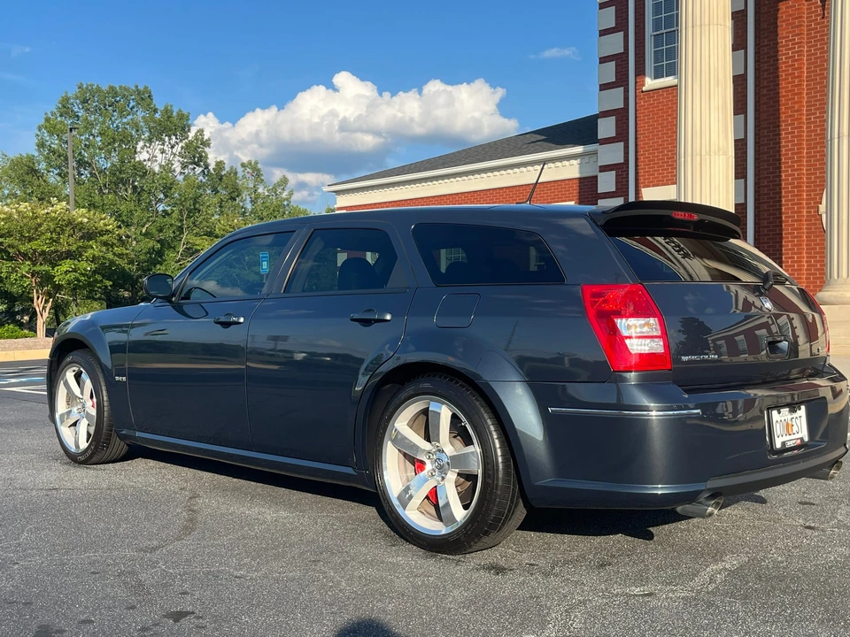 2008 Dodge Magnum SRT8 2nd Gen - Image 15 of 31