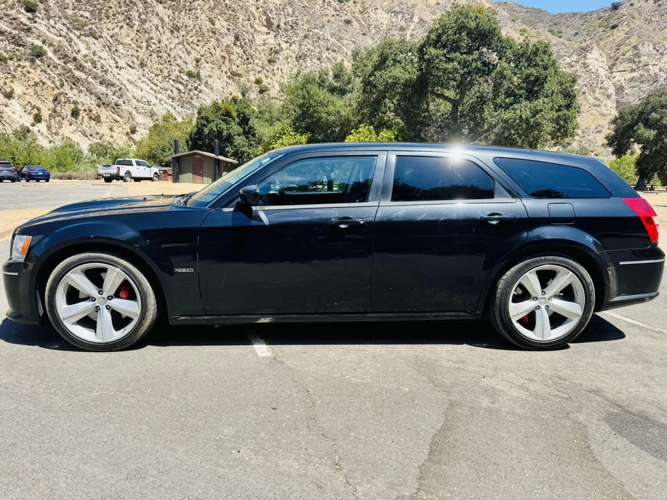 2008 Dodge Magnum SRT8 2nd Gen - Image 3 of 31