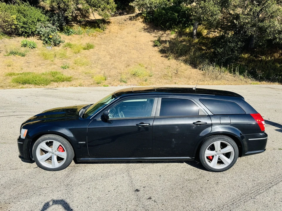 2008 Dodge Magnum SRT8 2nd Gen - Image 2 of 31