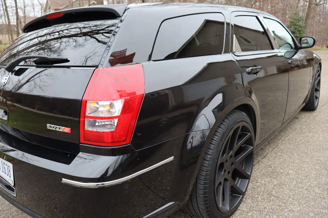 2008 Dodge Magnum SRT8 2nd Gen - Image 26 of 31