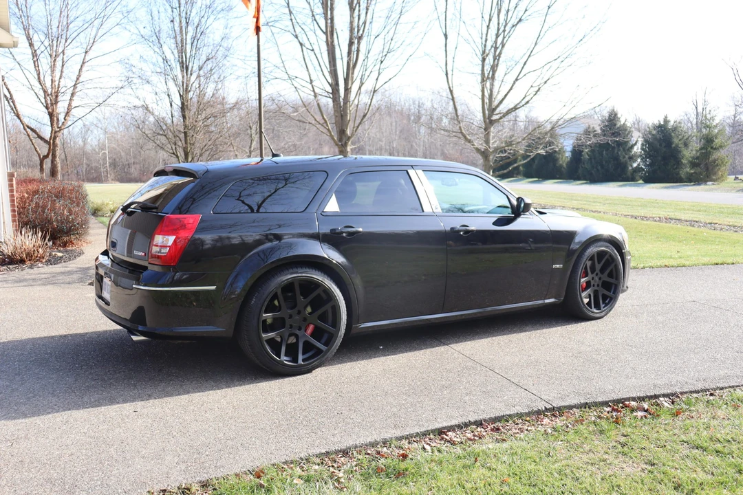 2008 Dodge Magnum SRT8 2nd Gen - Image 17 of 31