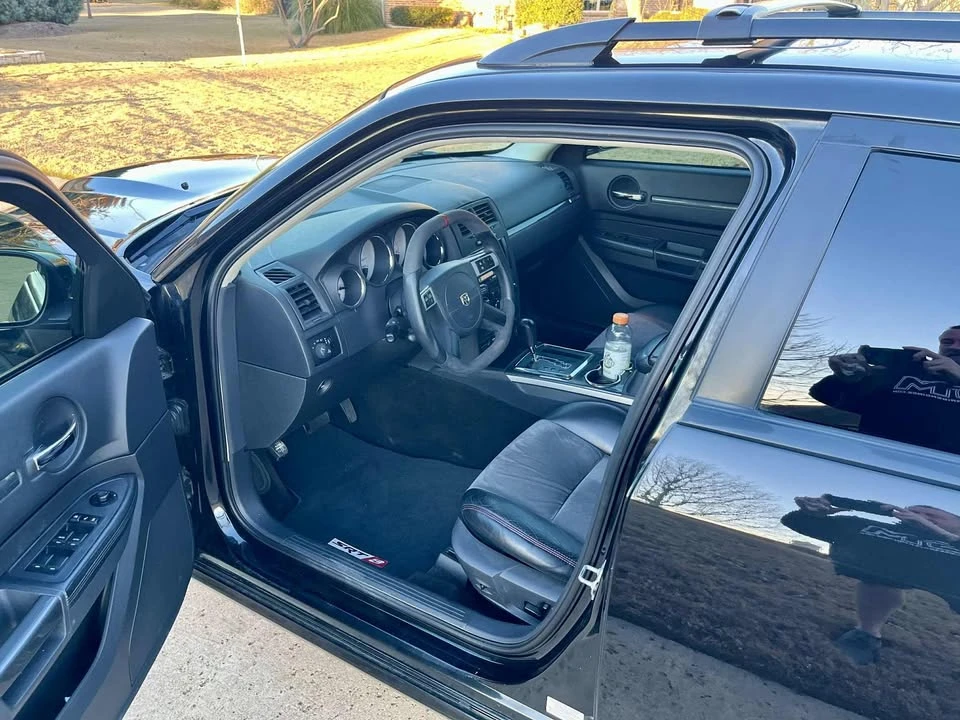 2008 Dodge Magnum SRT8 2nd Gen - Image 4 of 17