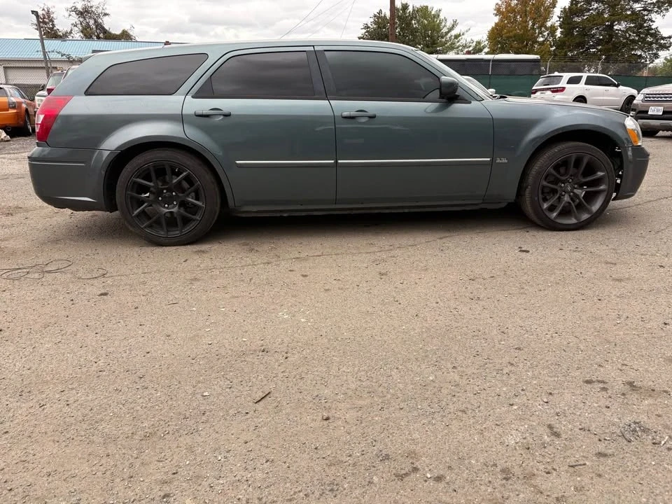 2008 Dodge Magnum 2nd Gen Wagon - Image 3 of 10