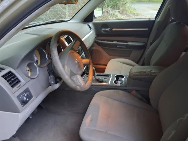 2008 Dodge Magnum 2nd Gen Wagon - Image 2 of 4