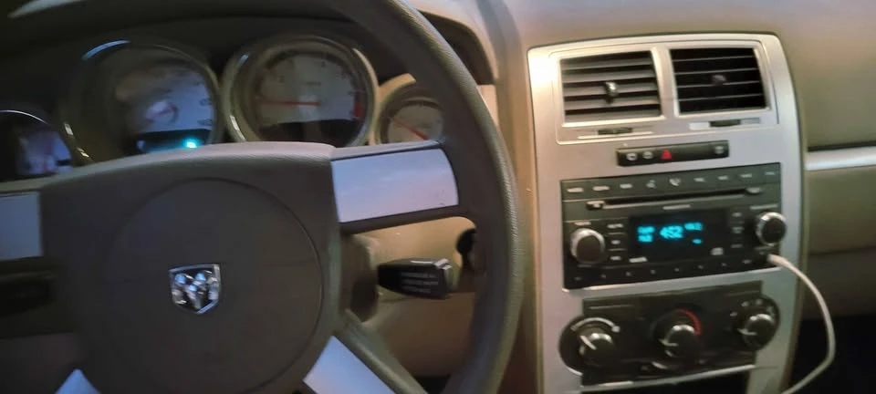 2008 Dodge Magnum 2nd Gen Wagon - Image 12 of 17
