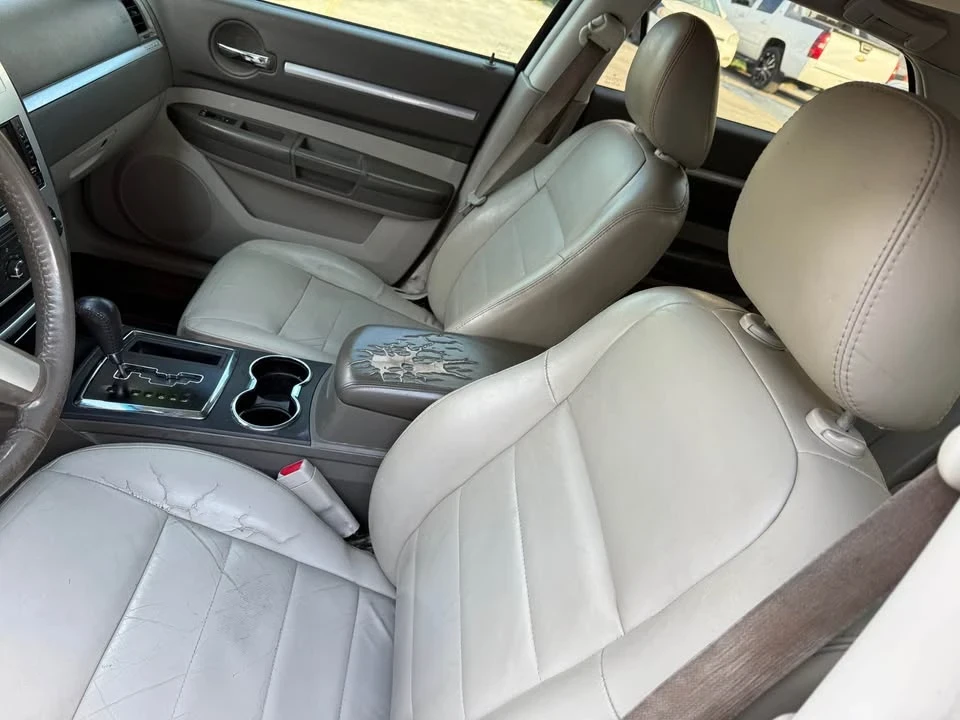 2008 Dodge Magnum 2nd Gen Wagon - Image 11 of 13