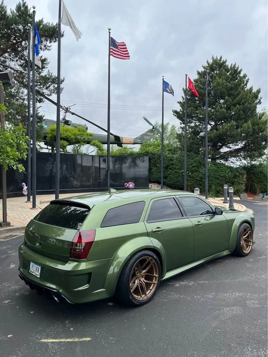 2008 Dodge Magnum 2nd Gen Wagon - Image 9 of 18