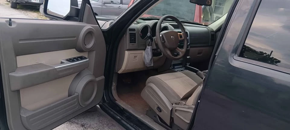 2008 Dodge Nitro - Image 7 of 11