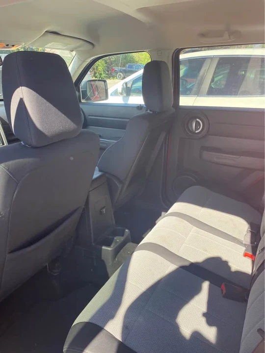 2008 Dodge Nitro - Image 6 of 10