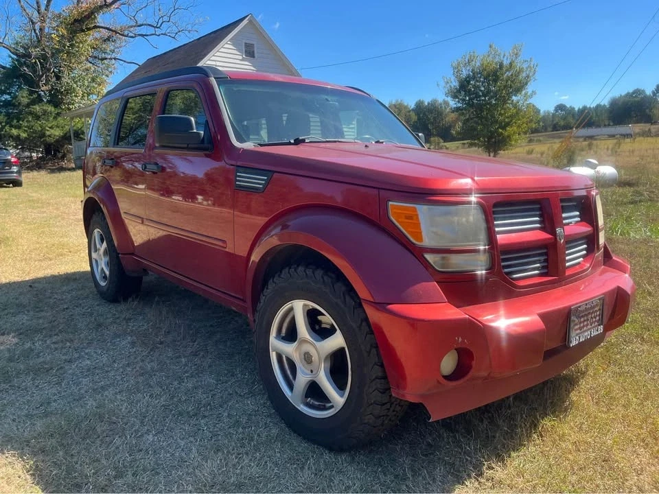 2008 Dodge Nitro - Image 2 of 10