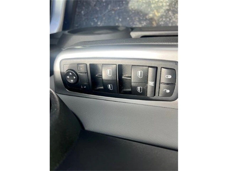 2008 Dodge Nitro - Image 11 of 19
