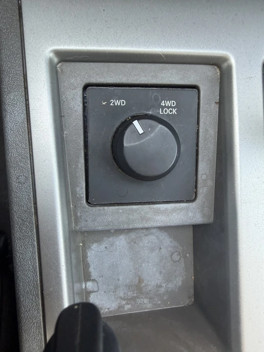 2008 Dodge Nitro - Image 24 of 27