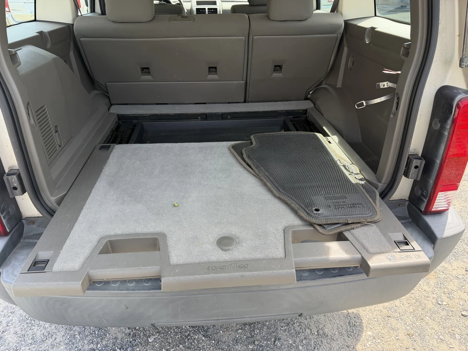 2008 Dodge Nitro - Image 9 of 27