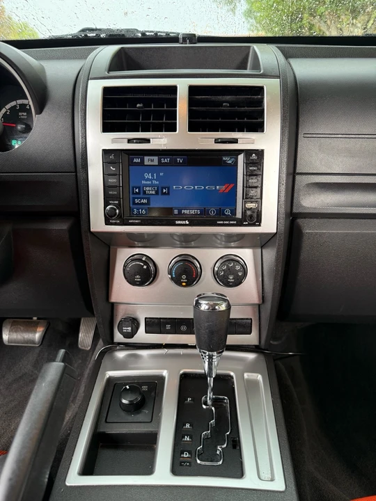2008 Dodge Nitro - Image 15 of 21