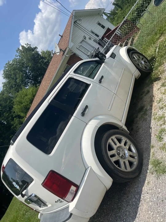 2008 Dodge Nitro - Image 2 of 3
