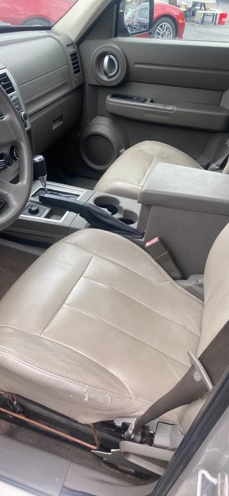 2008 Dodge Nitro - Image 6 of 9