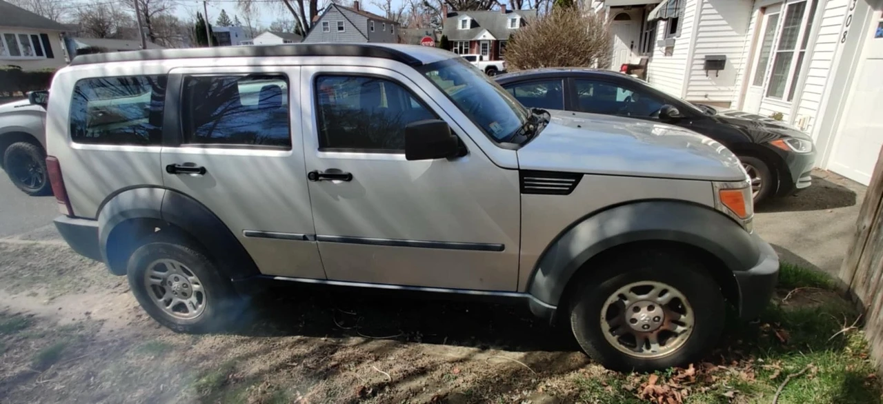 2008 Dodge Nitro - Image 2 of 4