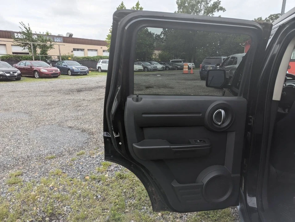 2008 Dodge Nitro - Image 18 of 21