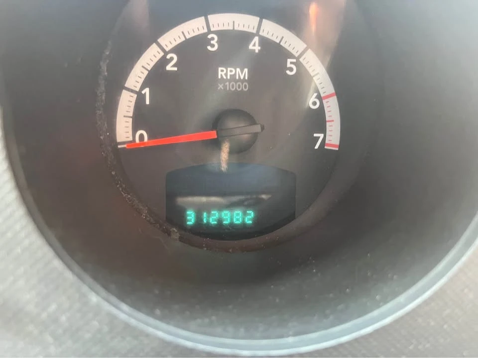 2008 Dodge Nitro - Image 9 of 11
