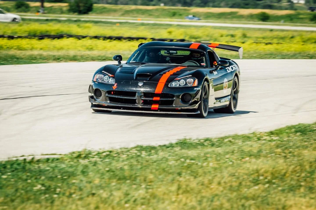 2008 Dodge Viper ACR 4th Gen - Image 2 of 31