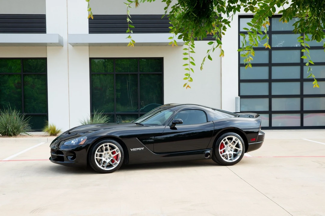 2008 Dodge Viper 4th Gen - Image 4 of 31