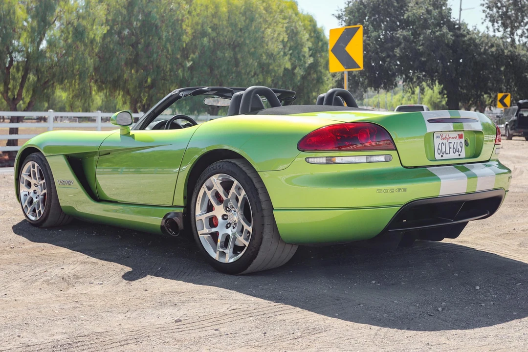 2008 Dodge Viper 4th Gen - Image 4 of 31