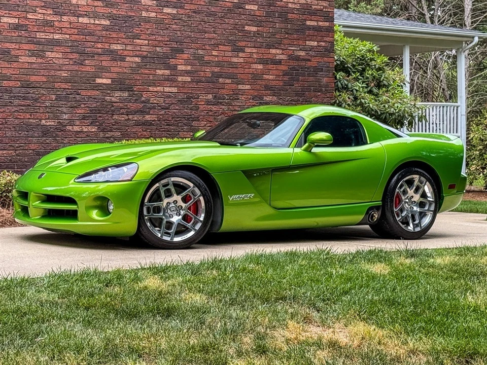 2008 Dodge Viper 4th Gen - Image 4 of 31