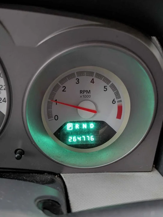 2008 Dodge Avenger Sedan - Image 4 of 8
