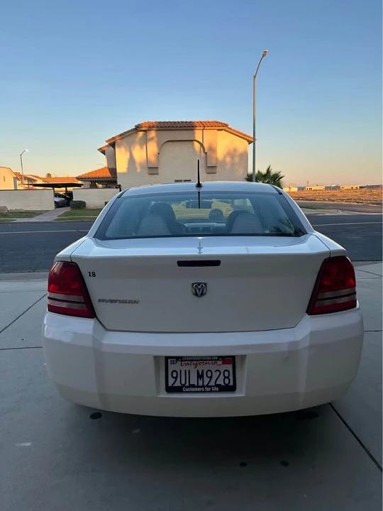 2008 Dodge Avenger Sedan - Image 4 of 16