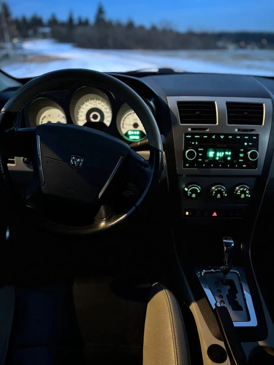 2008 Dodge Avenger Sedan - Image 7 of 10