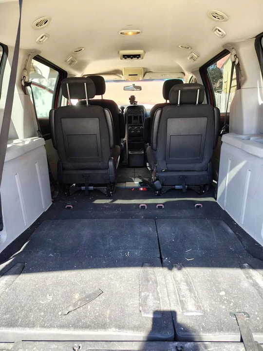 2008 Dodge Caravan - Image 6 of 7