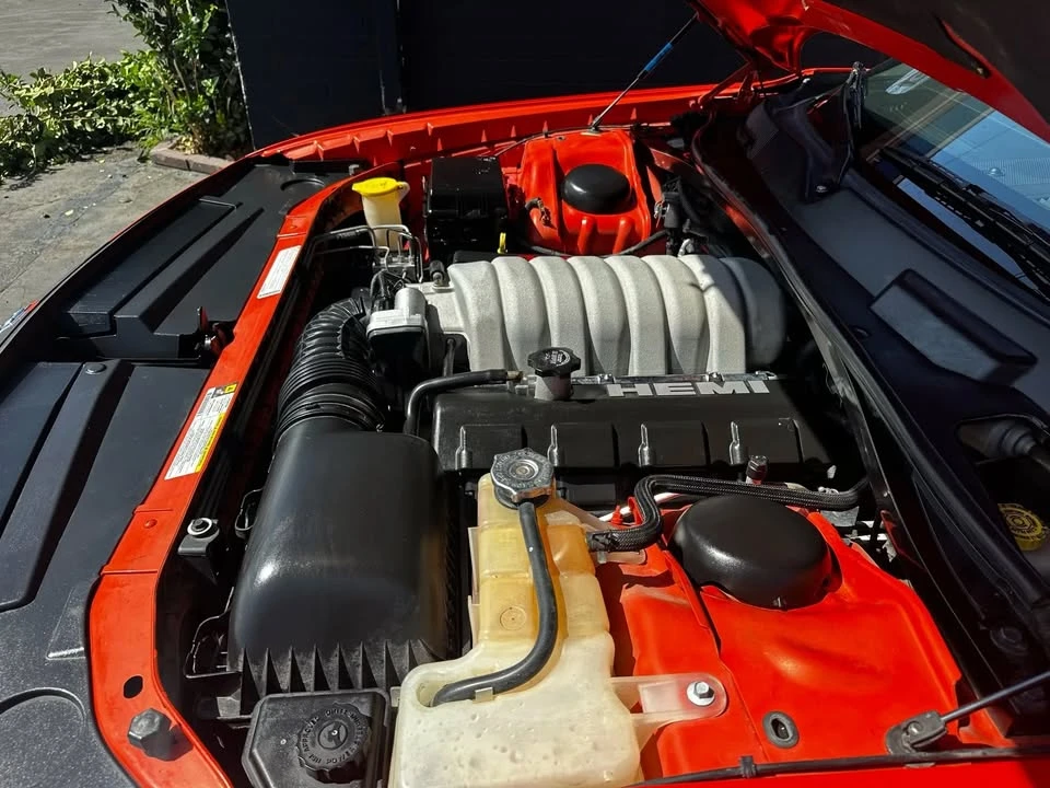 2008 Dodge Challenger 3rd Gen - Image 16 of 19