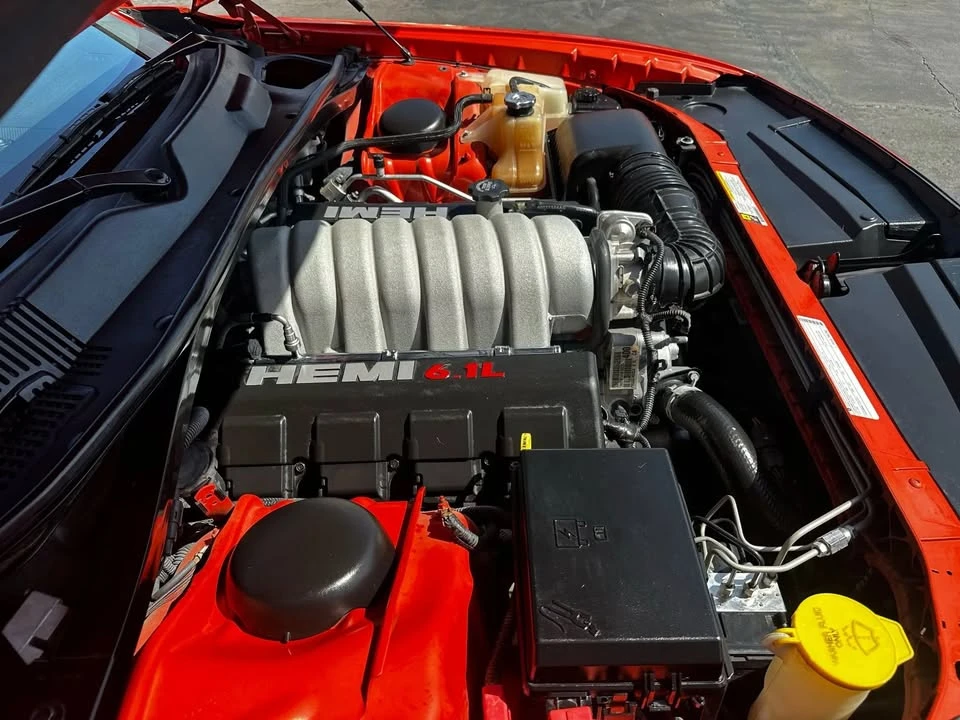 2008 Dodge Challenger 3rd Gen - Image 15 of 19