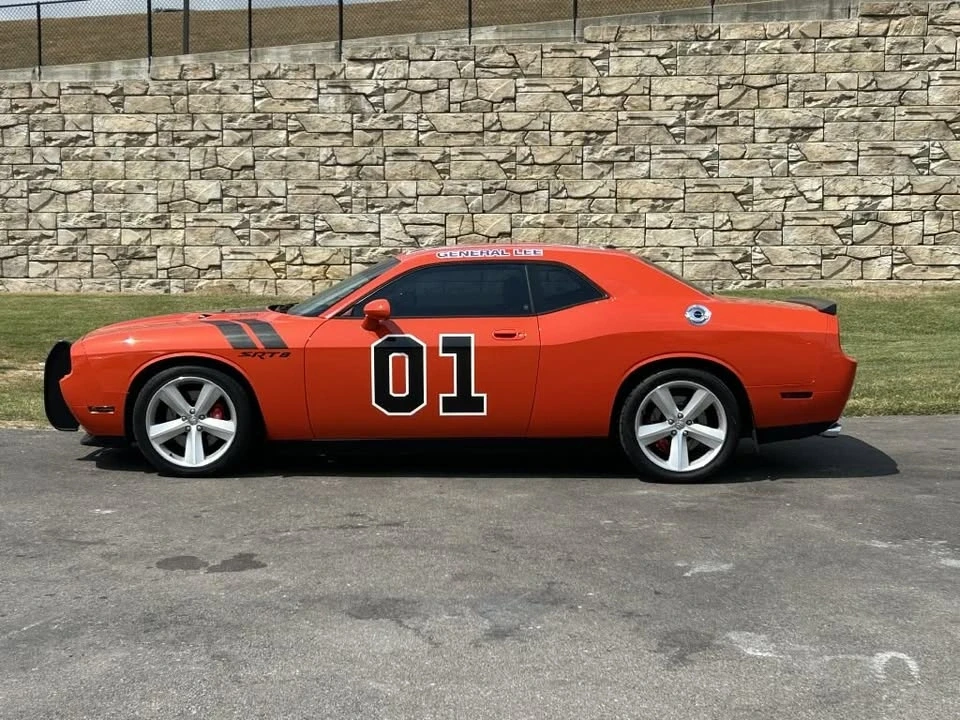 2008 Dodge Challenger 3rd Gen - Image 2 of 20