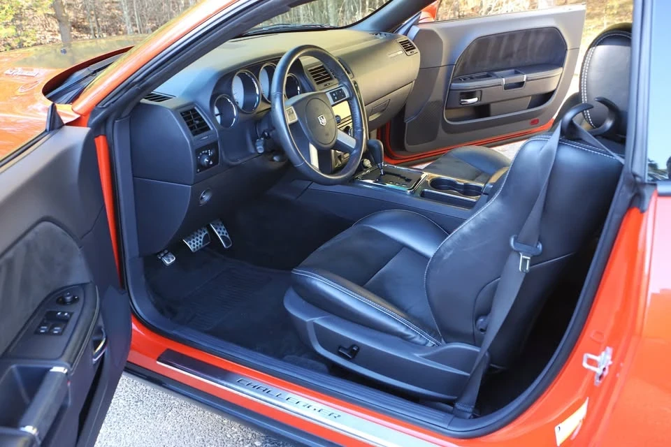 2008 Dodge Challenger 3rd Gen - Image 13 of 18