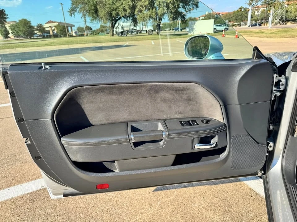 2008 Dodge Challenger 3rd Gen - Image 17 of 20