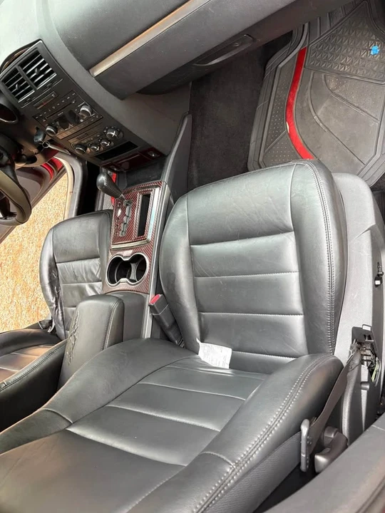 2008 Dodge Challenger 3rd Gen - Image 9 of 17
