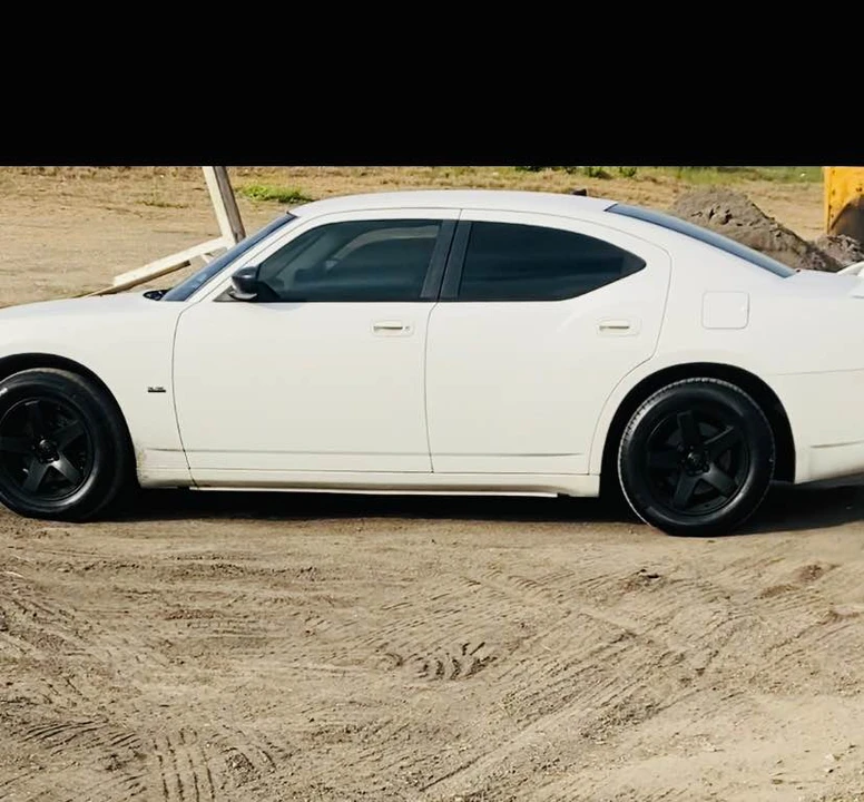 2008 Dodge Challenger 3rd Gen - Image 2 of 4