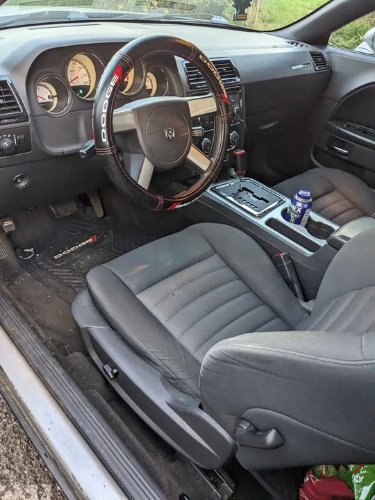 2008 Dodge Challenger 3rd Gen - Image 10 of 11