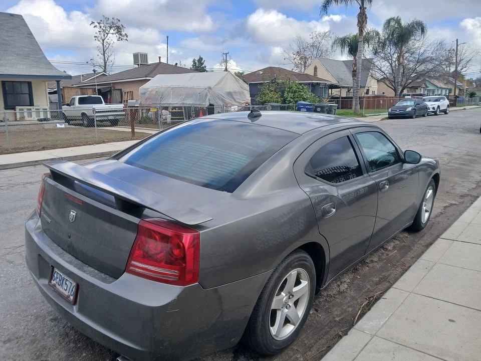 2008 Dodge Challenger 3rd Gen - Image 2 of 9