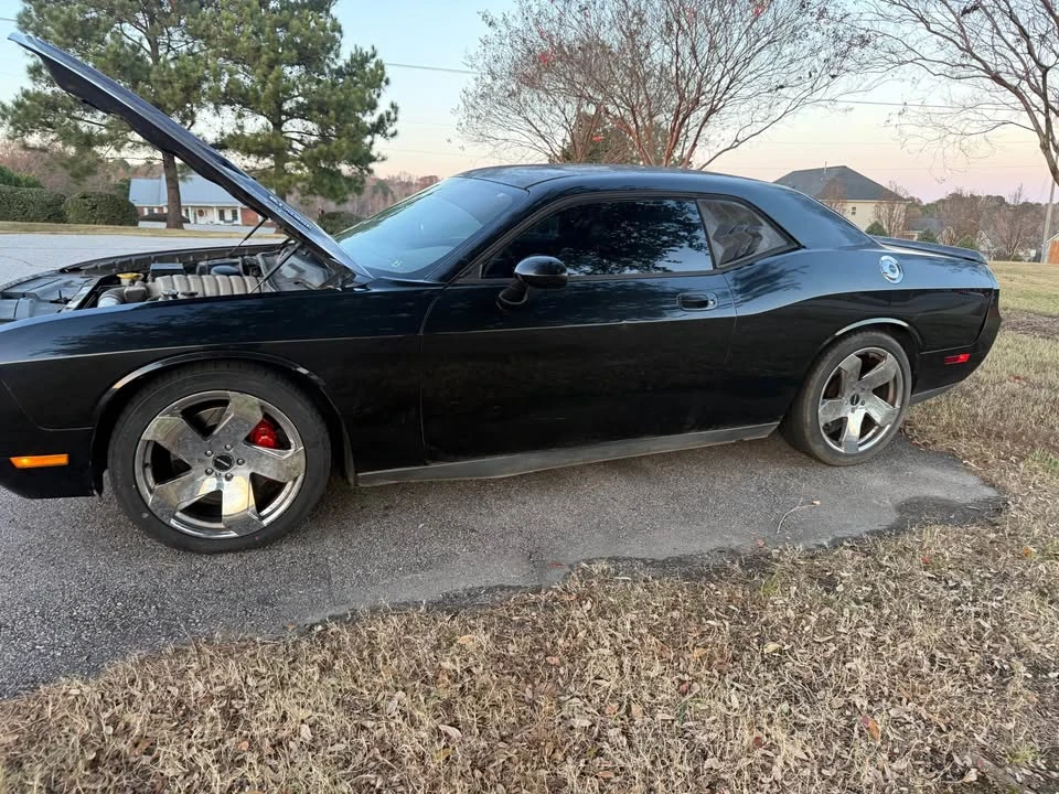2008 Dodge Challenger SRT8 & 392 3rd Gen - Image 4 of 8
