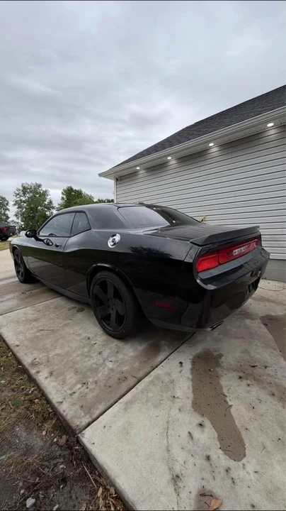 2008 Dodge Challenger SRT8 & 392 3rd Gen - Image 4 of 7