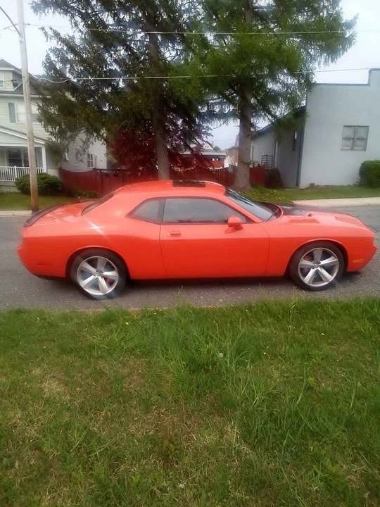 2008 Dodge Challenger SRT8 & 392 3rd Gen - Image 4 of 15