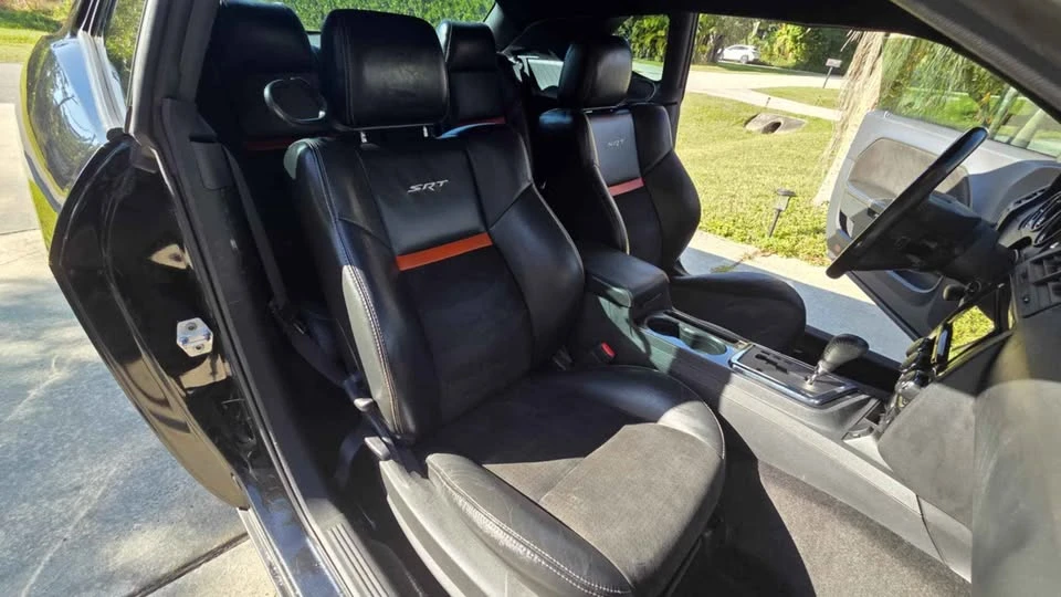 2008 Dodge Challenger 3rd Gen - Image 10 of 17