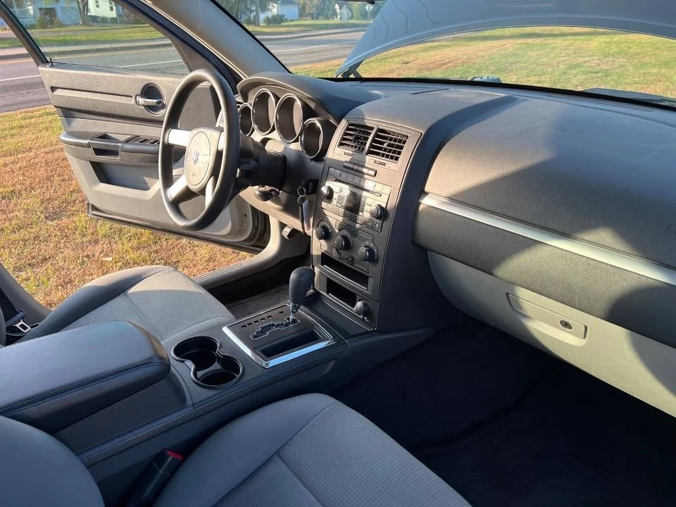2008 Dodge Charger 6th Gen - Image 14 of 15