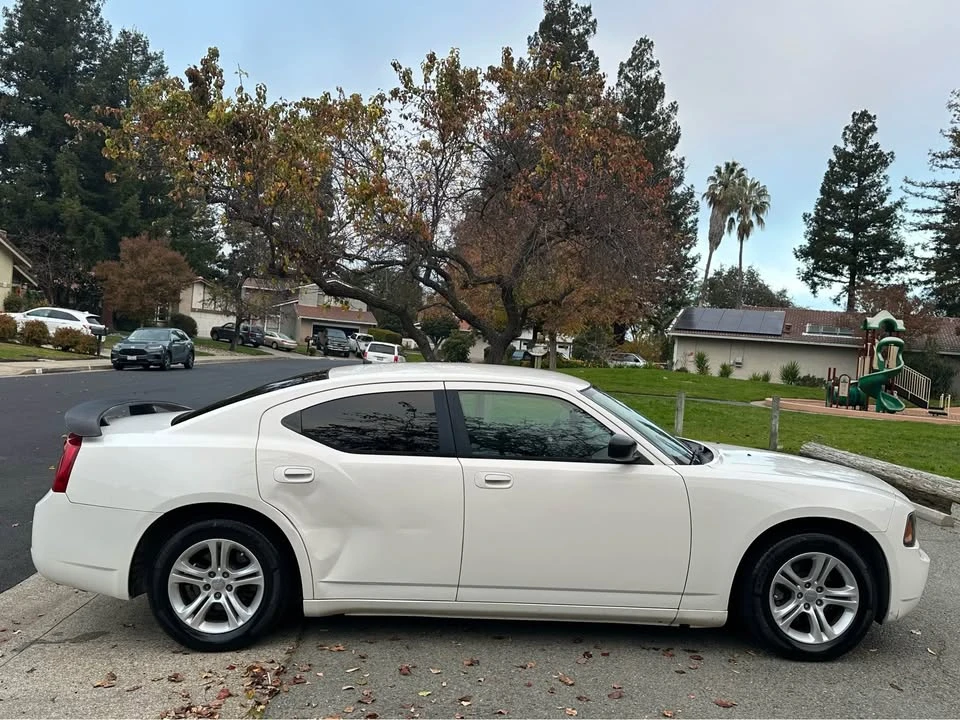 2008 Dodge Charger 6th Gen - Image 5 of 17