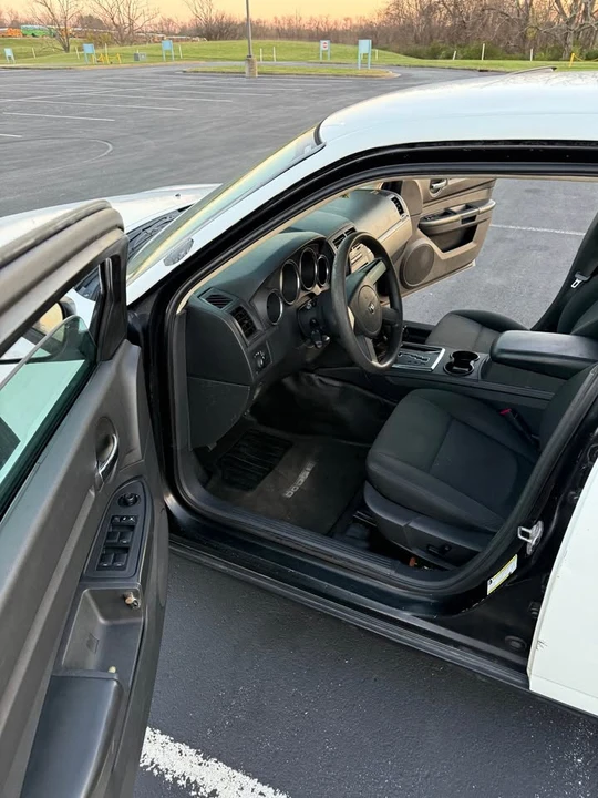 2008 Dodge Charger 6th Gen - Image 6 of 12